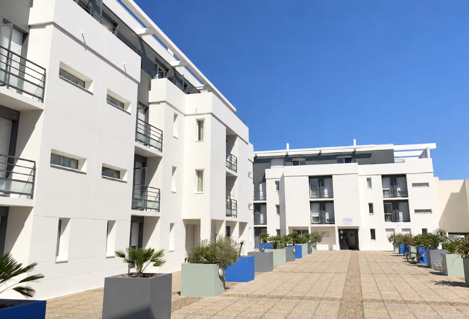 INVESTISSEMENT LMNP - LA ROCHELLE — photo 1