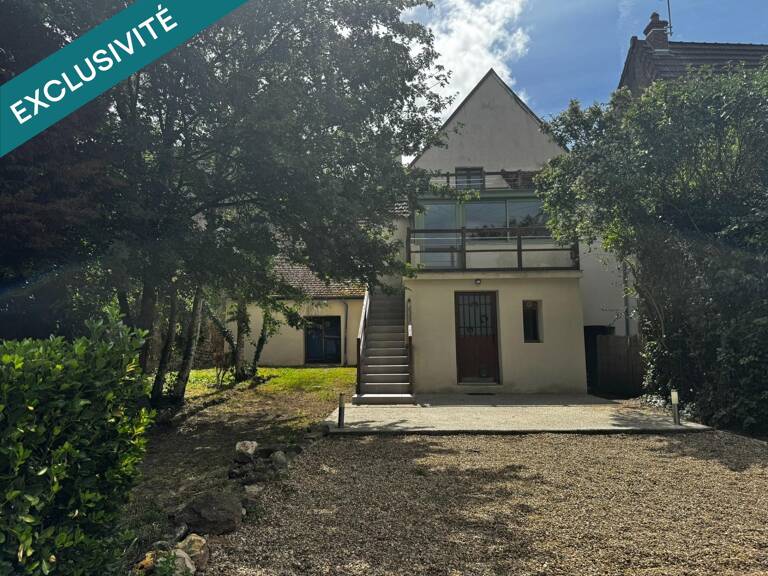 Maison en pierres avec jolie vue — photo 1