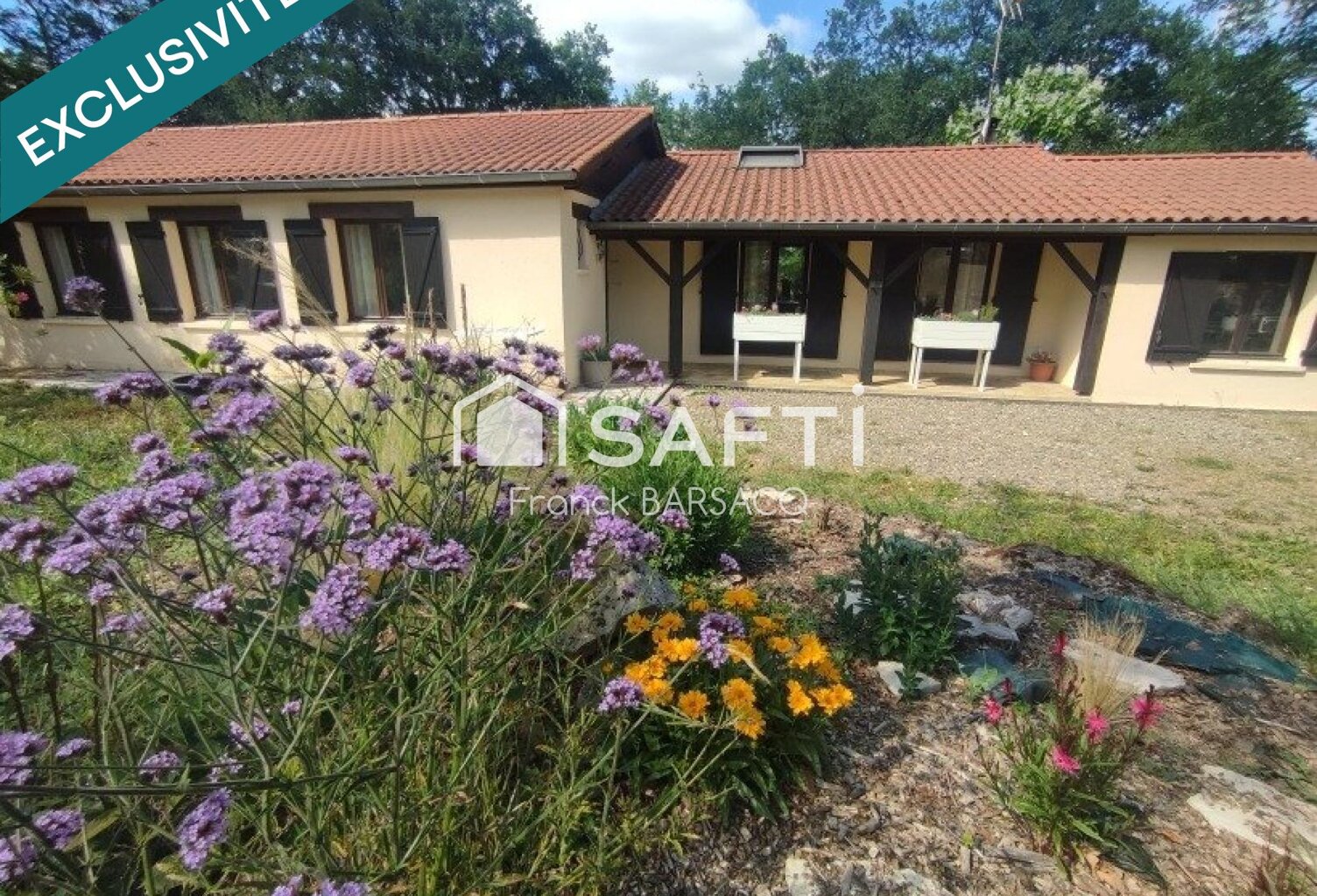 MAISON LUMINEUSE AVEC GRAND SEJOUR ET PARC ARBORE — photo 1