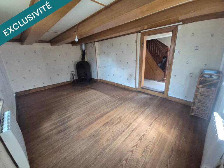 Et si votre prochain coup de cœur se trouvait à Heimsbrunn ? Une maison pleine de charme, un jardin agréable et un cadre de vie paisible vous y attendent. — photo 1