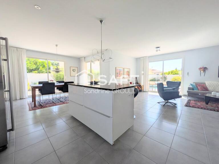 MAGNIFIQUE VILLA PLAIN PIED avec PISCINE, GARAGE et STATIONNEMENT CAMPING CAR — photo 1
