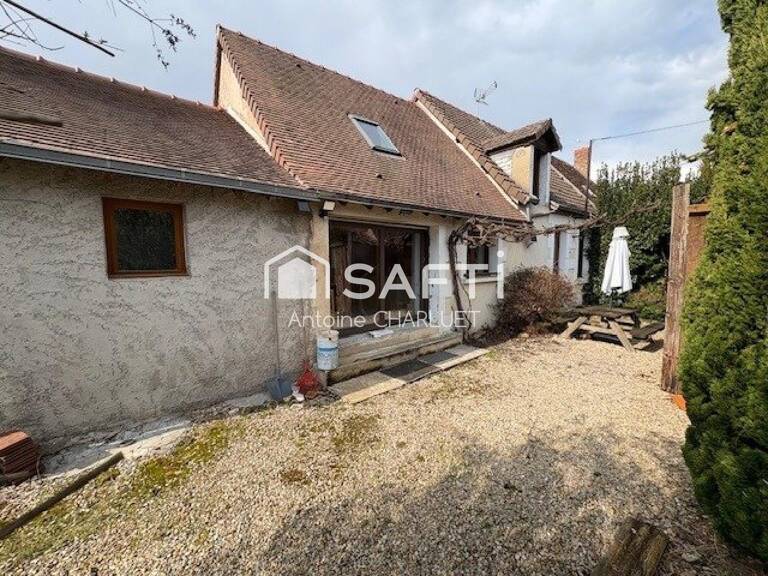 Maison de 208m² avec 25000m² de terrain en campagne — photo 1