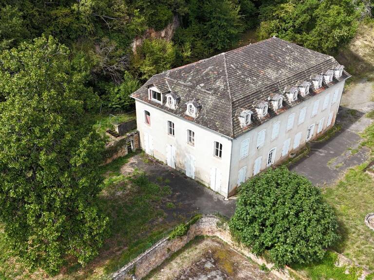 Vente Maison/villa 11 pièces — photo 1