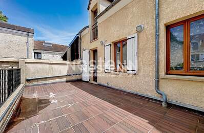 Appartement à vendre Champagne-sur-Oise - 31.80m², 2 pièces avec terrasse et stationnement — photo du bien