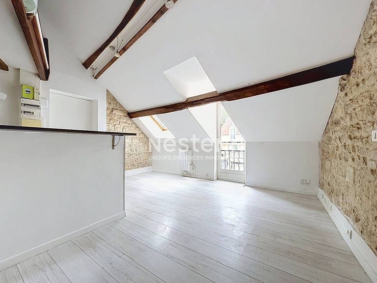 Appartement à vendre Champagne-sur-Oise - 25m², 2 pièces avec stationnement — photo 1