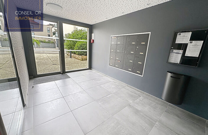 Appartement Craponne 2 pièce(s) 37 m2 — photo 2