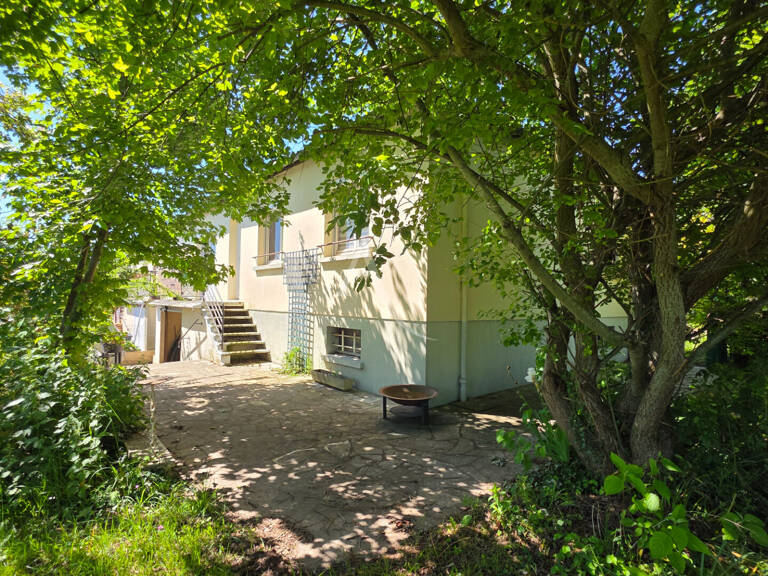 ETREPAGNY Sous sol 3 chambres Jardin Centre ville Plain pied — photo 1