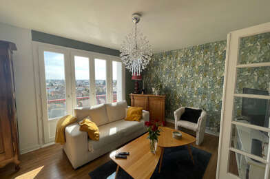 Appartement 4 pièces 949 €