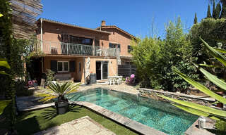 Maison 10 Pièces 210 m² à vendre à La Crau (83260)