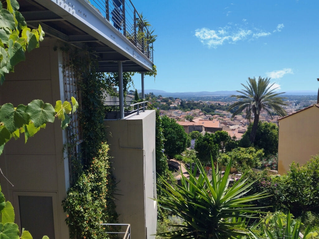 Villa / Maison  T6 à vendre Hyères 83400