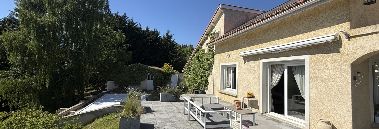 Maison 6 Pièces 148 m² à vendre à Chaspinhac (43700)