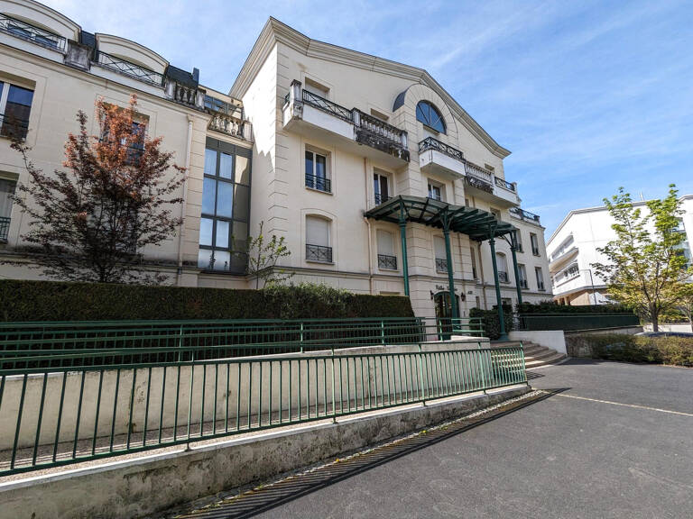 Location meublée : Appartement 2 pièces de 51 m2 avec ascens — photo 1
