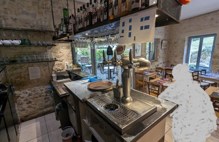 Vente bar restaurant dans un des plus beaux village de France — photo 3
