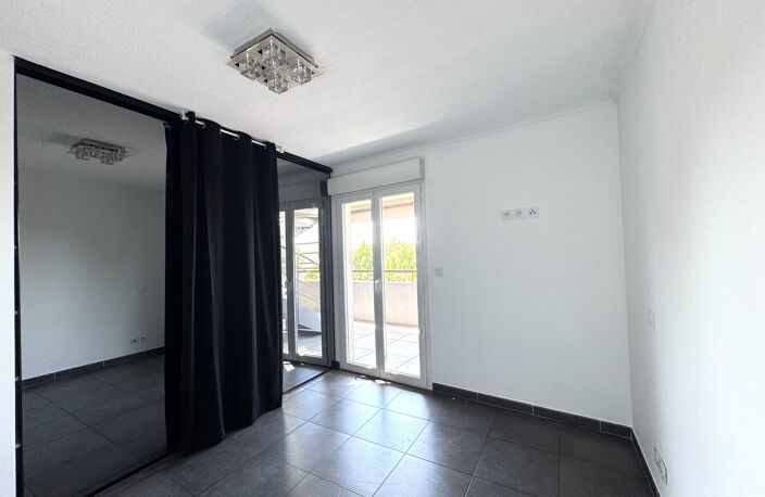 Appartement 2 pièces dernier étage avec rooftop privatif — photo 5
