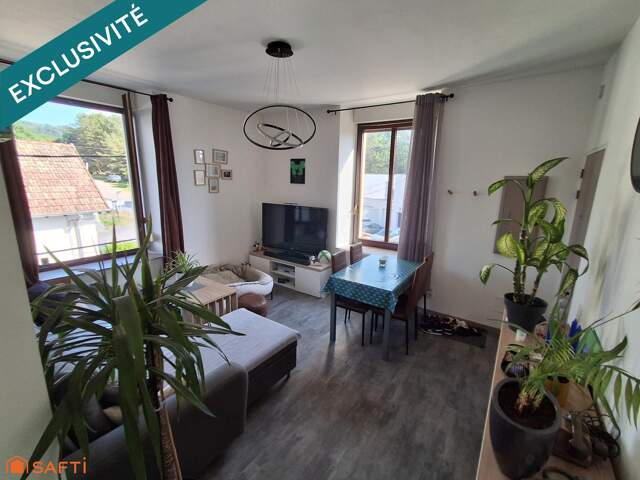 APPARTEMENT RENOVE AU 1ER ETAGE AU CALME DANS UNE MAISON PIERRE AU CALME A LA CAMPAGNE — photo du bien