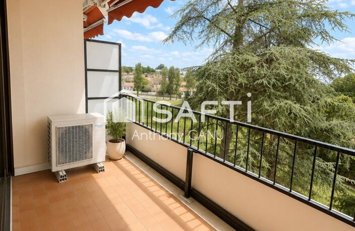 T1 lumineux avec terrasse et vue parc — photo 5