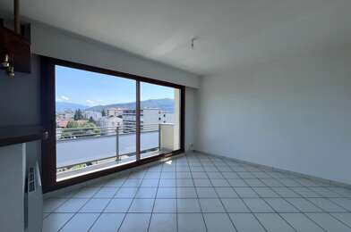 Appartement 2 pièces 1055 €