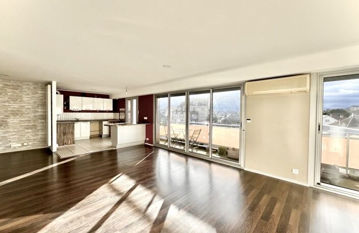 Appartement de 5 pièces principales — photo 2