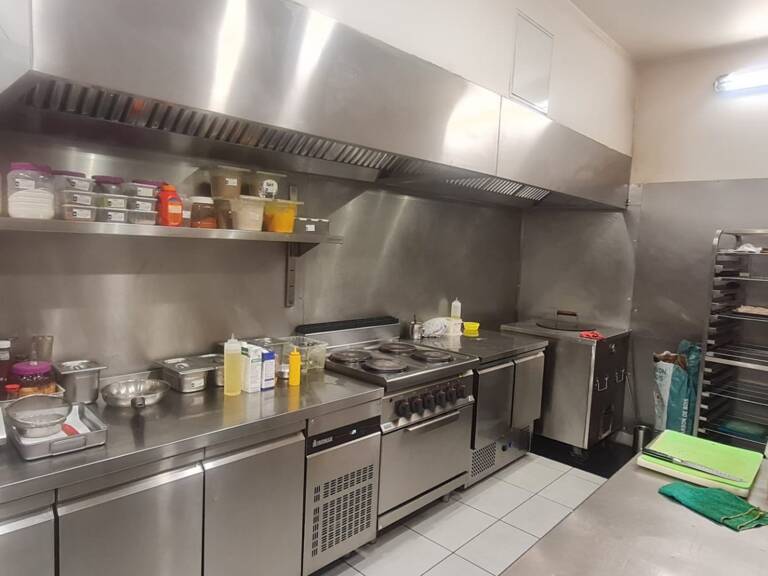 Vente Restaurant 121 m&sup2; — photo 1