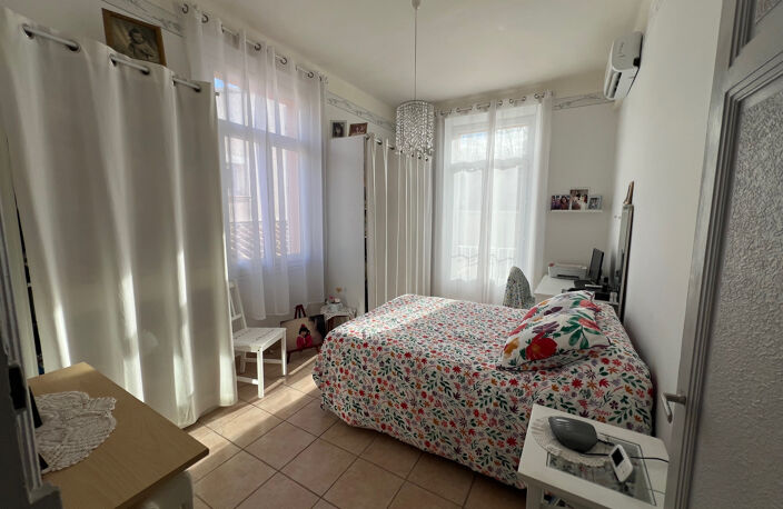 MOURILLON LAMALGUE- T3  TERRASSE ET BALCON — photo 4