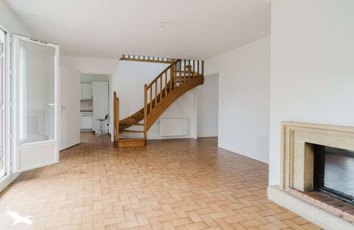 Vente maison 5 pièces 92 m² Meyzieu (69330) — photo 2