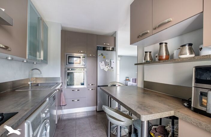 Vente appartement 3 pièces 67 m² Lyon 8 (69008) — photo 2