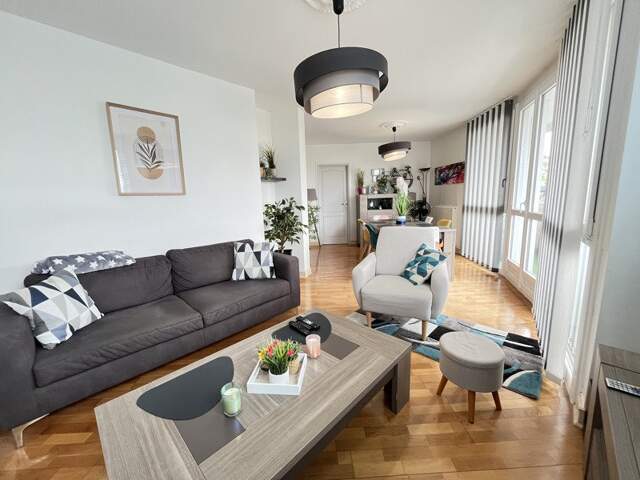 Appartement de 5 pièces principales — photo du bien