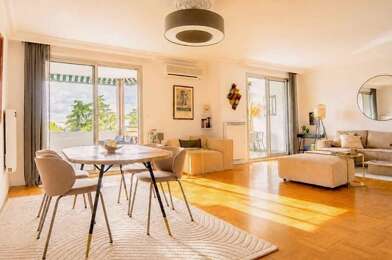Appartement 4 pièces 369072 €