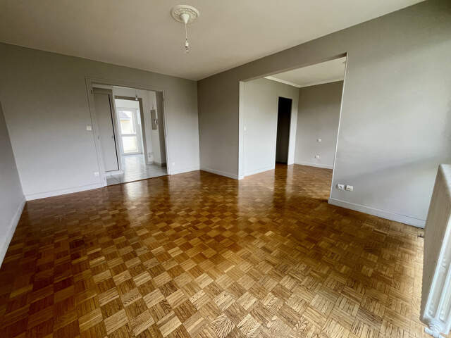 A VENDRE T3/4 CENTRE CALME GARAGE BALCONS — photo du bien