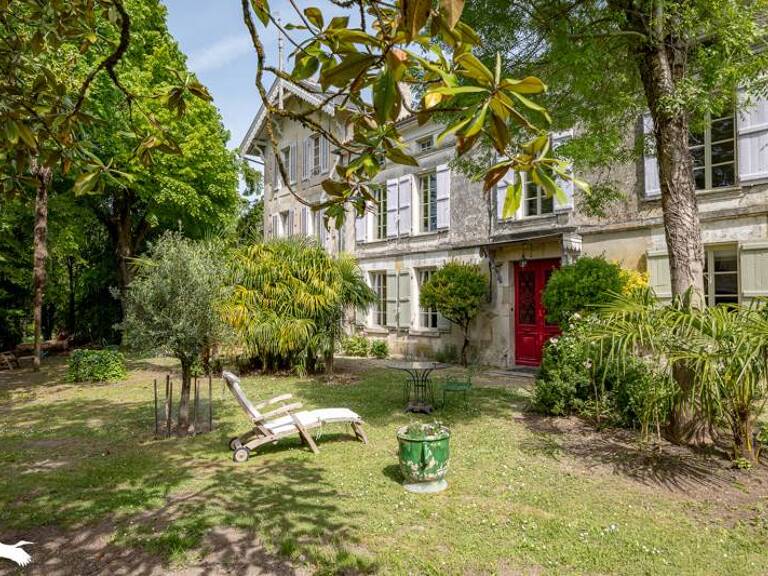 Maison en pierre de 4 pièces principales — photo 1