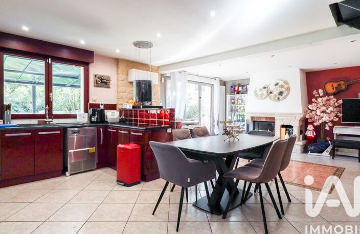 Vente Maison/villa 8 pièces — photo 2