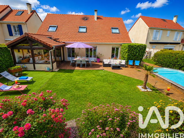 Vente Maison traditionnelle 10 pièces — photo du bien