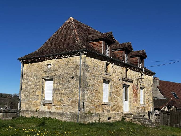 Maison en pierre de 5 pièces principales — photo 1