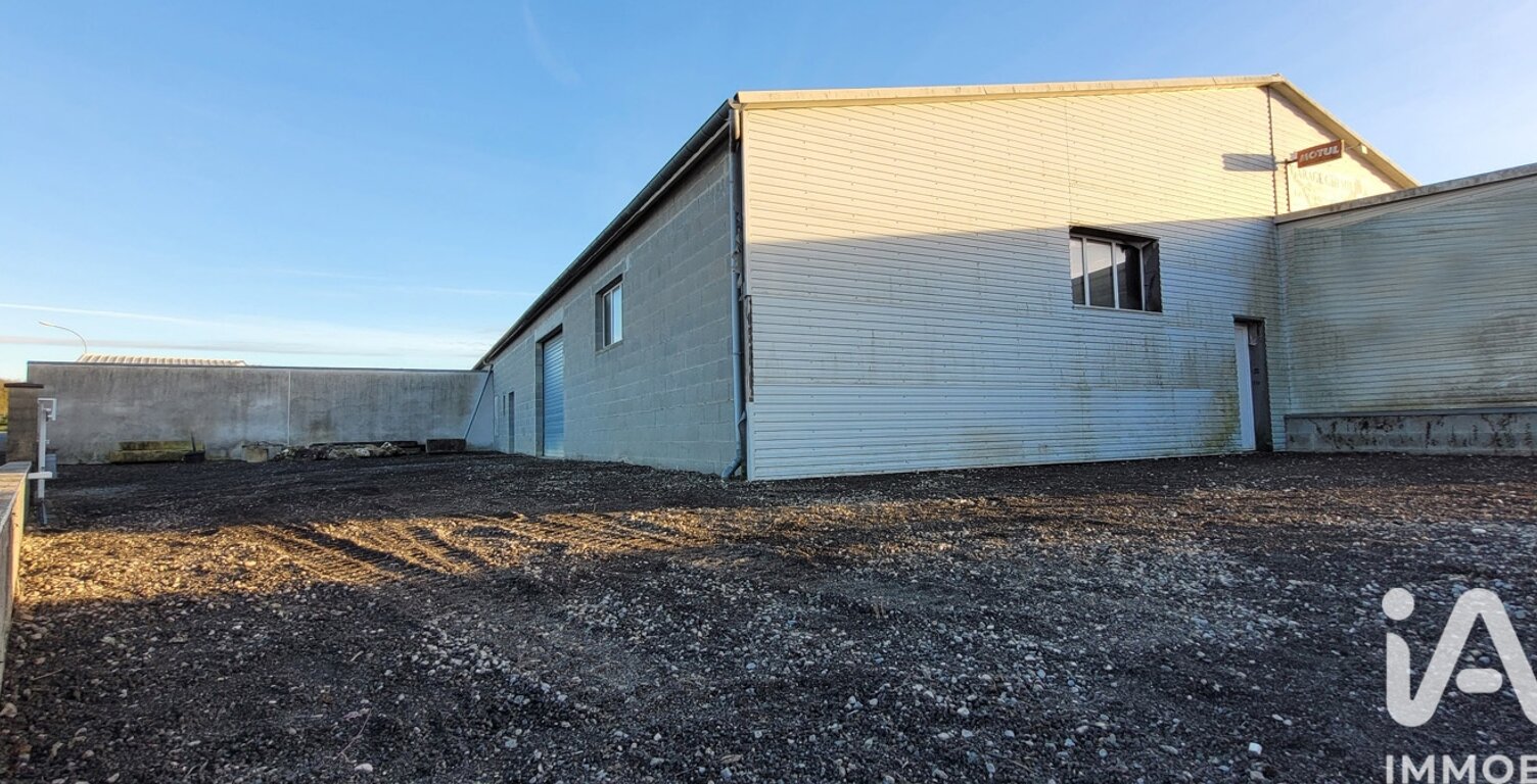 Vente Garage 250 m&sup2; — photo 1