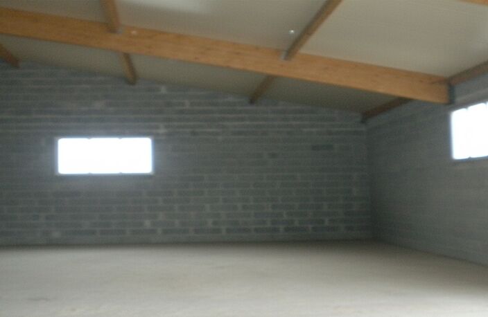 Vente Garage 250 m&sup2; — photo 4