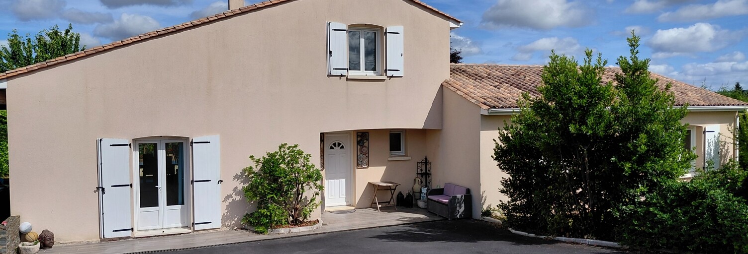 Maison 6 Pièces 163 m² à vendre à Magnac-lès-Gardes (16320)
