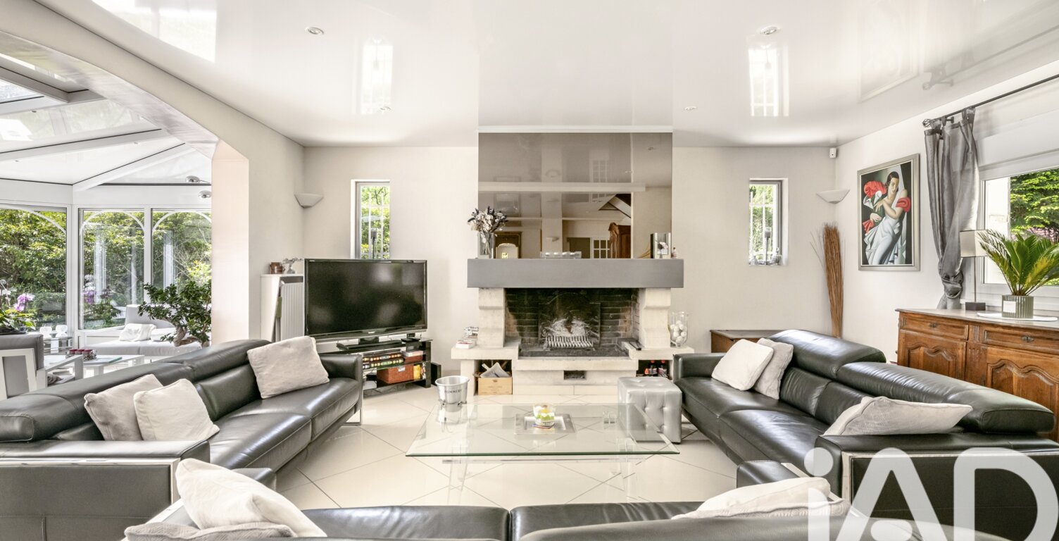 Vente Maison/villa 8 pièces — photo 1