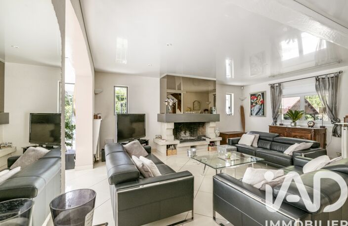 Vente Maison/villa 8 pièces — photo 4