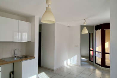 Appartement 2 pièces 807 €
