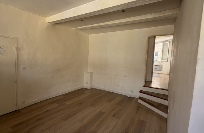 AIX CENTRE VILLE / MAIRIE : RUE FELIBRE GAUT 2 PIÈCES A REFAIRE — photo 2