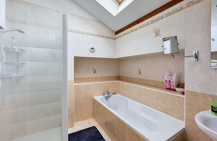 Appartement duplex 5 pièces quartier MONTAUBAN BOURGOIN-JALLIEU — photo 3