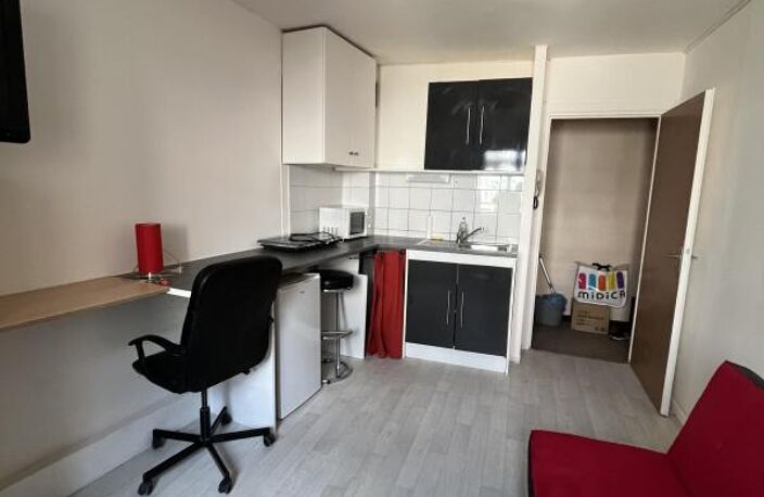 LOCATION STUDETTE MEUBLEE RODEZ SANS FRAIS D'AGENCE — photo 2