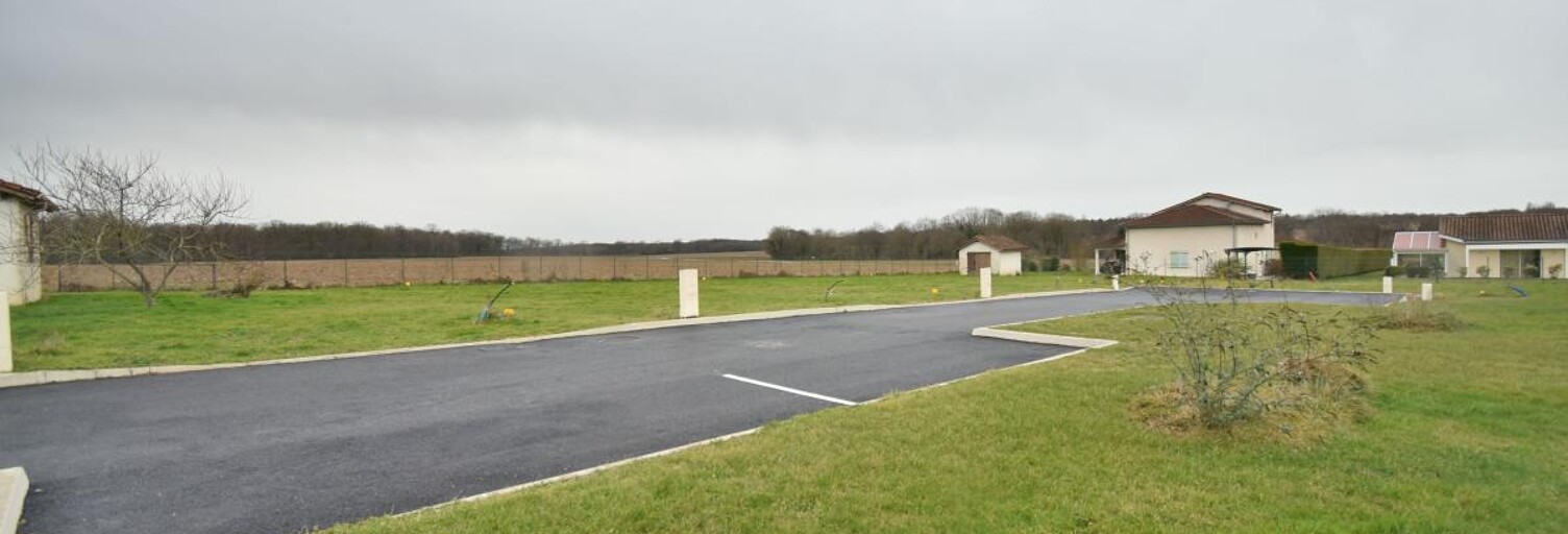 Terrain  300 m² à vendre à Meximieux (01800)