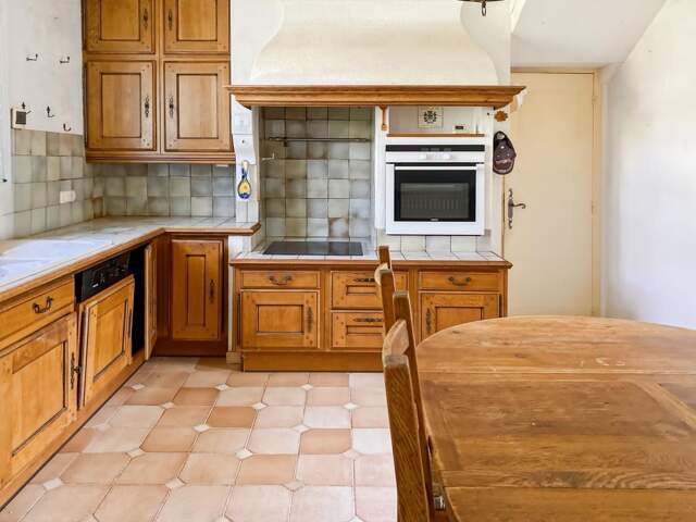 Villa familiale 125m² - 4 chambres + bureau - 2 salles d'eau- Atelier - cave - jardin- abri voitures — photo du bien