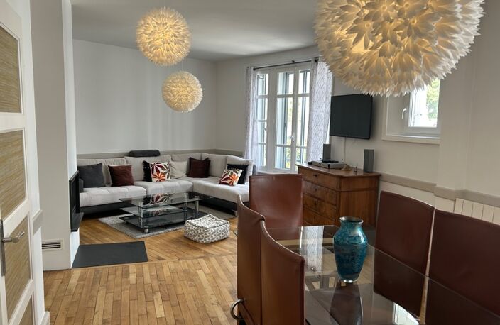 RARE A VANNES (56)- CENTRE APPARTEMENT DE CHARME 107 m²  AVEC STATIONNEMENT PRIVATIF (56) — photo 4
