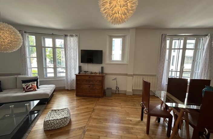 RARE A VANNES (56)- CENTRE APPARTEMENT DE CHARME 107 m²  AVEC STATIONNEMENT PRIVATIF (56) — photo 5