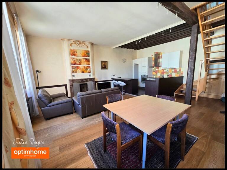 Maison de ville de 240 m² avec 5 chambres - cave et dépendance — photo 1
