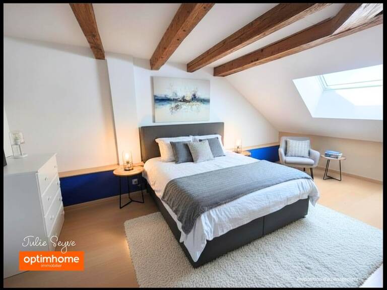 Maison de ville de 240 m² avec 5 chambres - cave et dépendance — photo 1