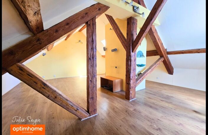 Maison de ville de 240 m² avec 5 chambres - cave et dépendance — photo 4