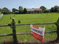 Terrain de 1750 M2 constructible à Duranville avec un grand bâtiment à rénover — photo 2